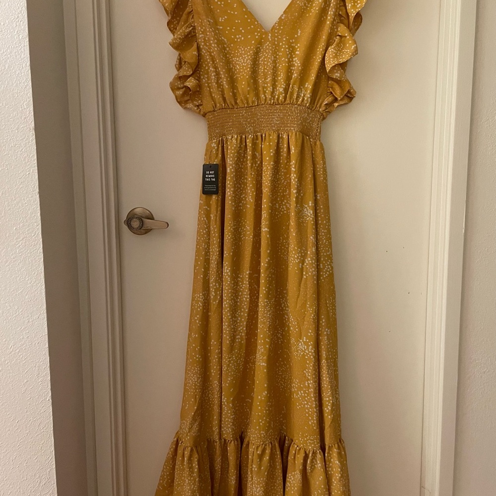 Express Printed Ruffle Sleeve Maxi Dress in Yellow - Picture 5 of 7